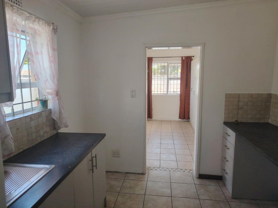 To Let 1 Bedroom Property for Rent in Parow Western Cape
